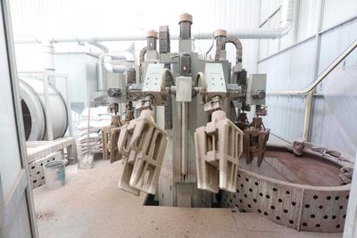 Shell making machine